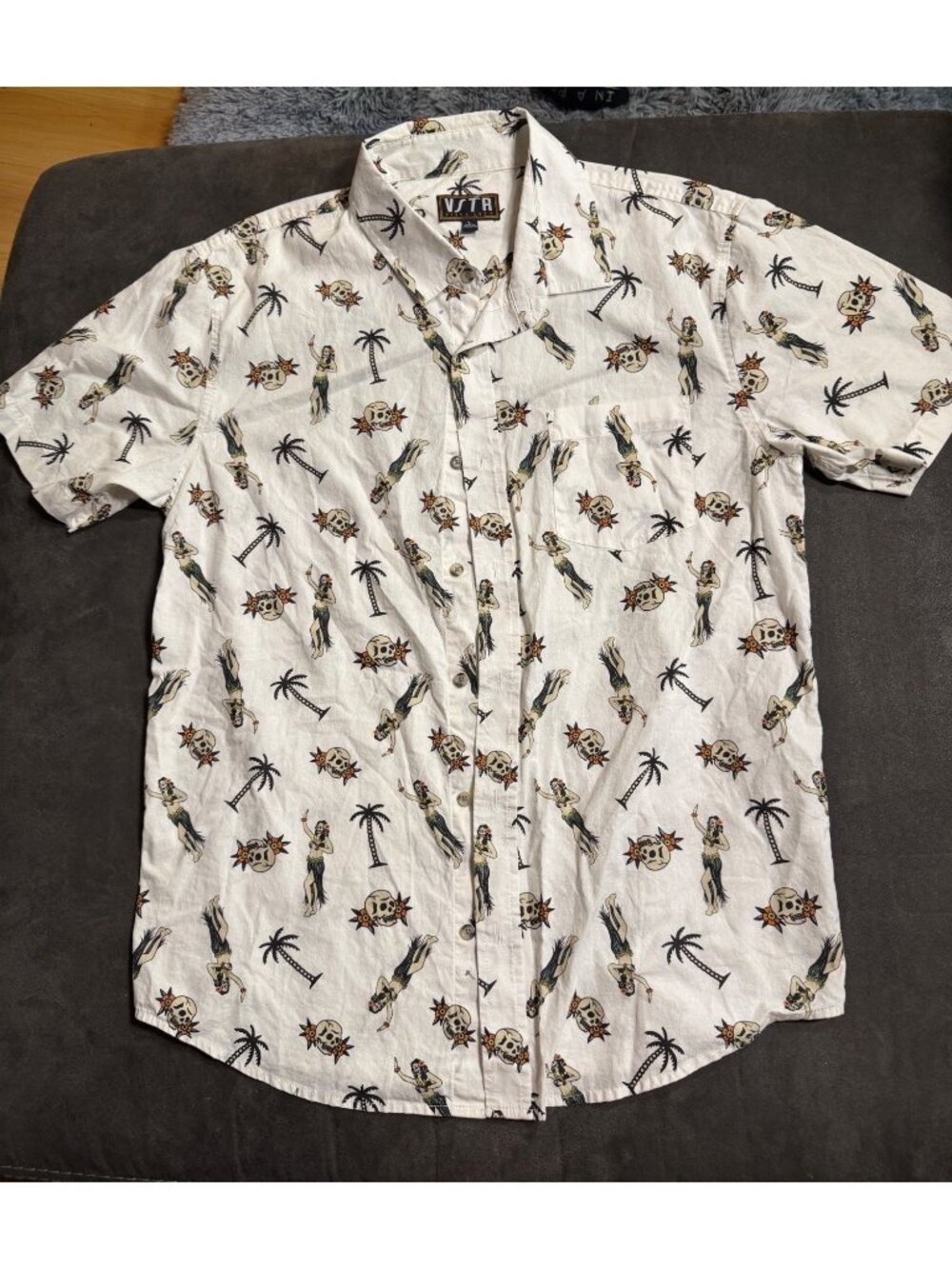 VSTR Hawaiian Skull & Hula Shirt Mens L White Short Sleeve Button-Up Casual